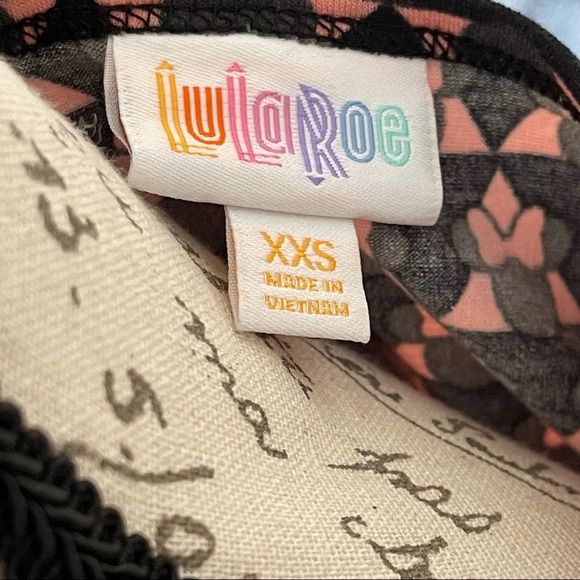 LulaRoe Irma Disney Minnie Mouse Print Oversized Shirt Size XXS NWT - Picture 4 of 7